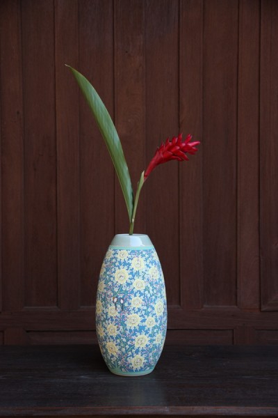 Vase with Yellow flower handpainted 