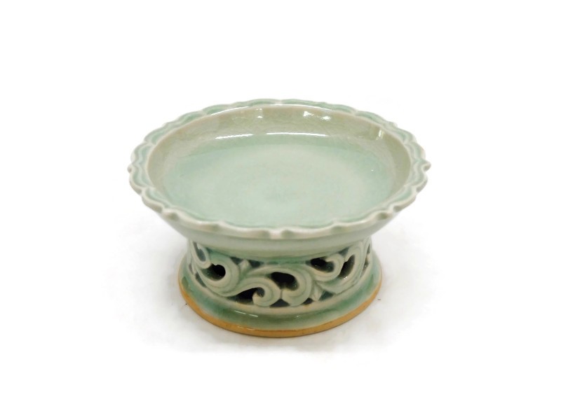 Openwork Celadon Tray with curved for Candle Green Celadon