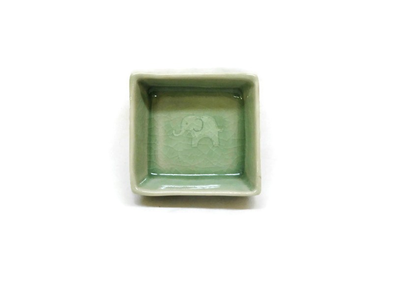 Square sauce dish elephant