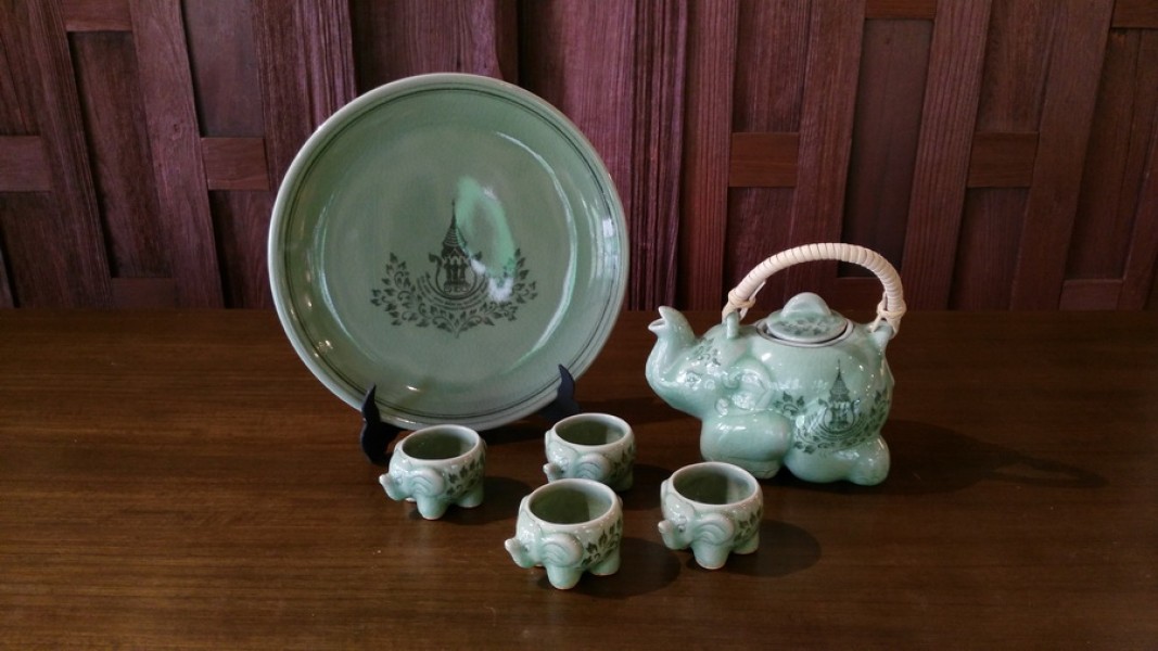 Elephant tea set