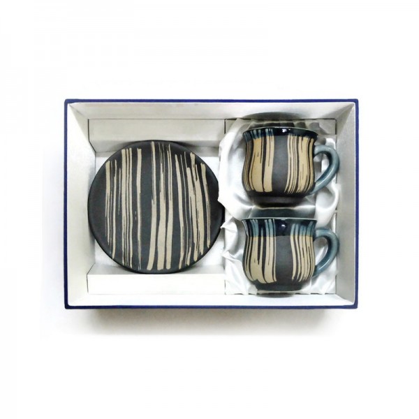SET 2 OF COFFEE CUPS AND SAUCERS IN SILK BOX