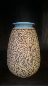 Surin vase Thai flower painted ----- แจกันสุรินทร์เพ้นต์ลายดอกไม้ไทย
