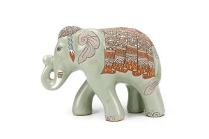 ช้างชูงวงศิลาดล เพ้นต์ลายล้านนาไทยศิลาดล CELADON LANNA THAI HANDPAINTED ELEPHANT