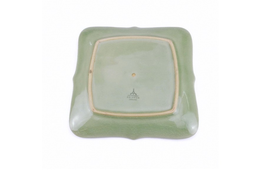 Square plate with green Elephant จานสี่เหลี่ยมจีบกลางเพ้นต์ลายช้างสีเขียว