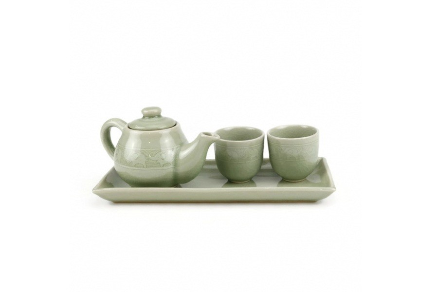 Elephant tea set ชุดกาน้ำชาเล็กแก้วชา2ที่และลายช้างชบาแก้วถาดรองยาว