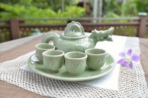 Celadon Dragon Tea Set ชุดน้ำชามังกรเคลือบศิลาดลสีเขียว