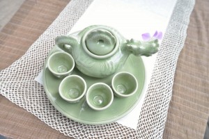 Celadon Dragon Tea Set ชุดน้ำชามังกรเคลือบศิลาดลสีเขียว