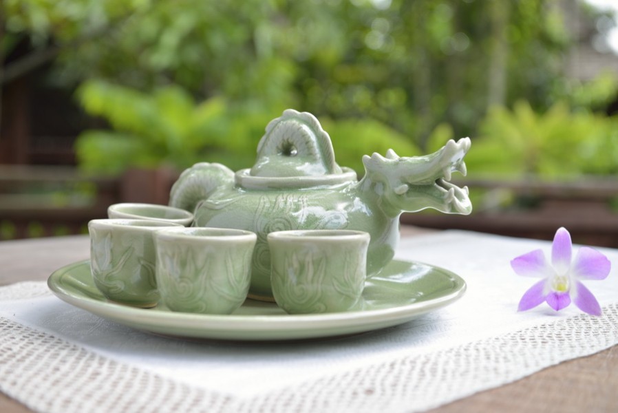 Celadon Dragon Tea Set ชุดน้ำชามังกรเคลือบศิลาดลสีเขียว