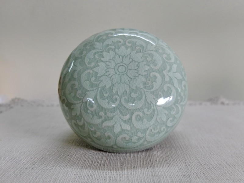 Large Round Box Kanok Green