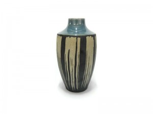 Blue celadon vase, coffee grounds design แจกันกรวยคอแคบกากกาแฟ