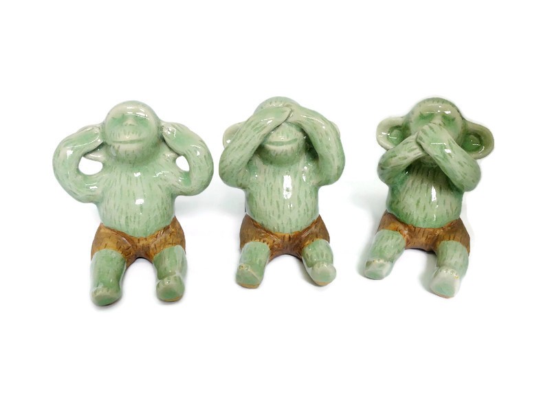 THE THREE WISE MONKEYS figurine - ลิงปิดหูปิดตาปิดปาก 