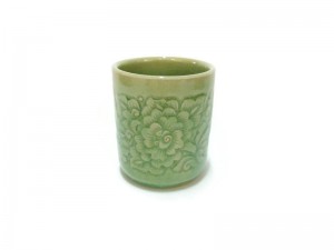 Tumbler Celadon Cup, Pudtan flower carving