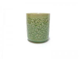 Tumbler Celadon Cup, Pudtan flower carving