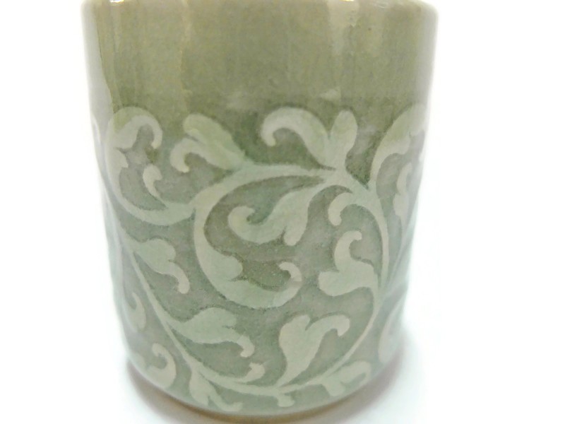 Tumbler Celadon Cup, Kanok Design