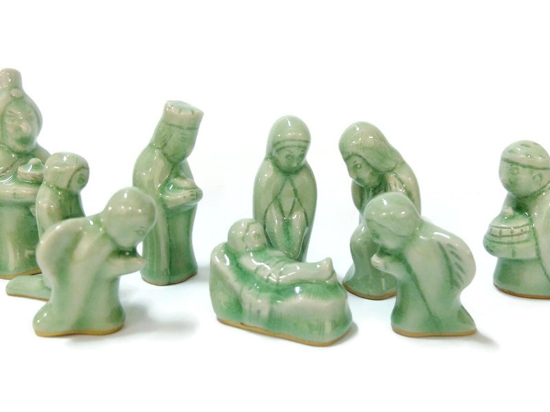 Celadon Nativity set Plain green