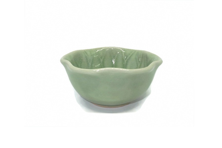 Celadon deep bowl with line lotus design