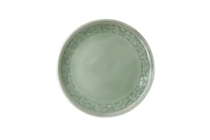 Celadon serving plate with elephant carving